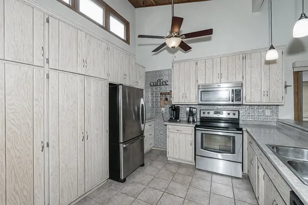 $749,900 | 56381 400th Avenue, Zumbro Falls, MN 55991