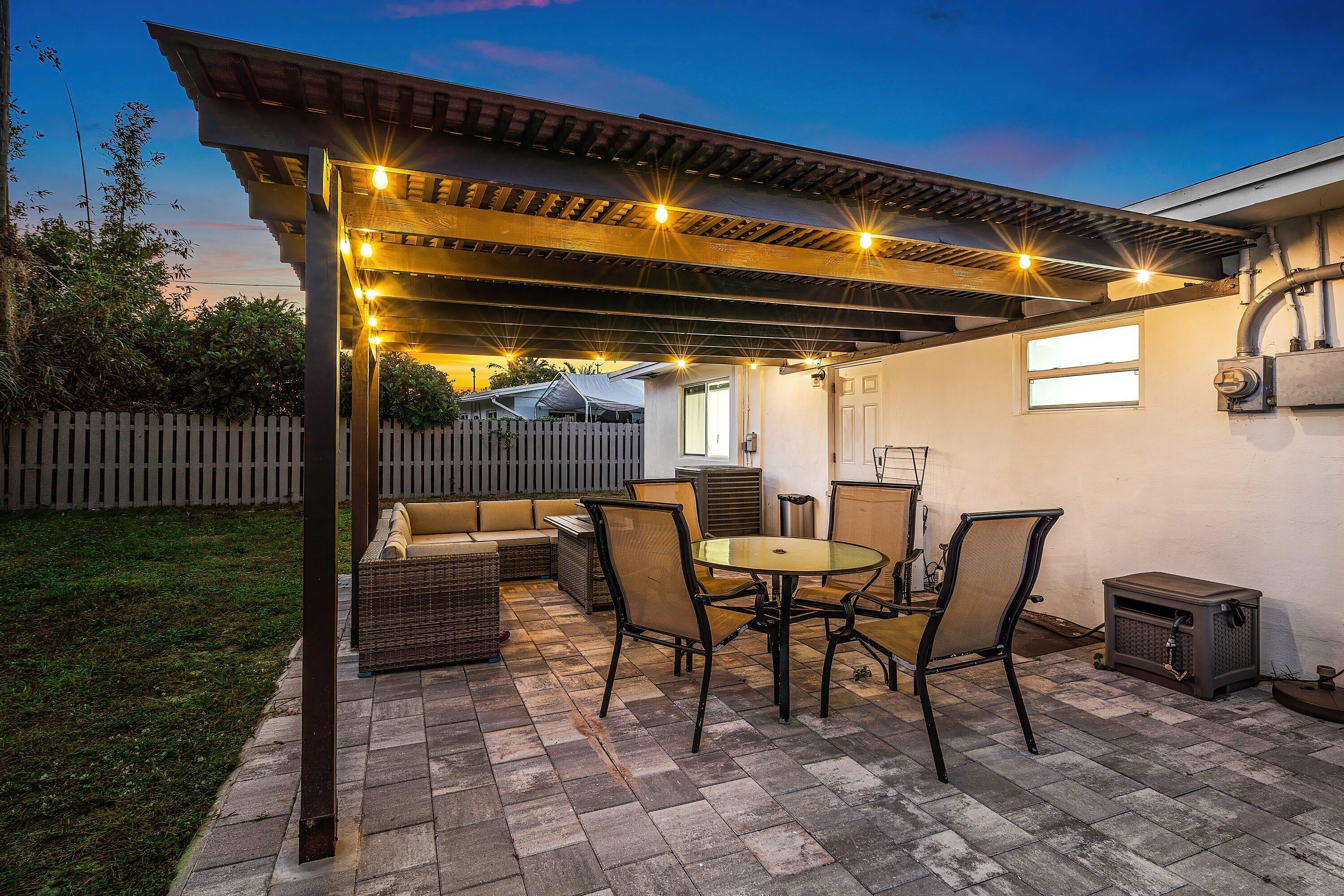 950 Northeast 23rd Place Pompano Beach, FL 33064 - Photo 29 of 41 060-950Northeast23rdPlace-PompanoBeach-F