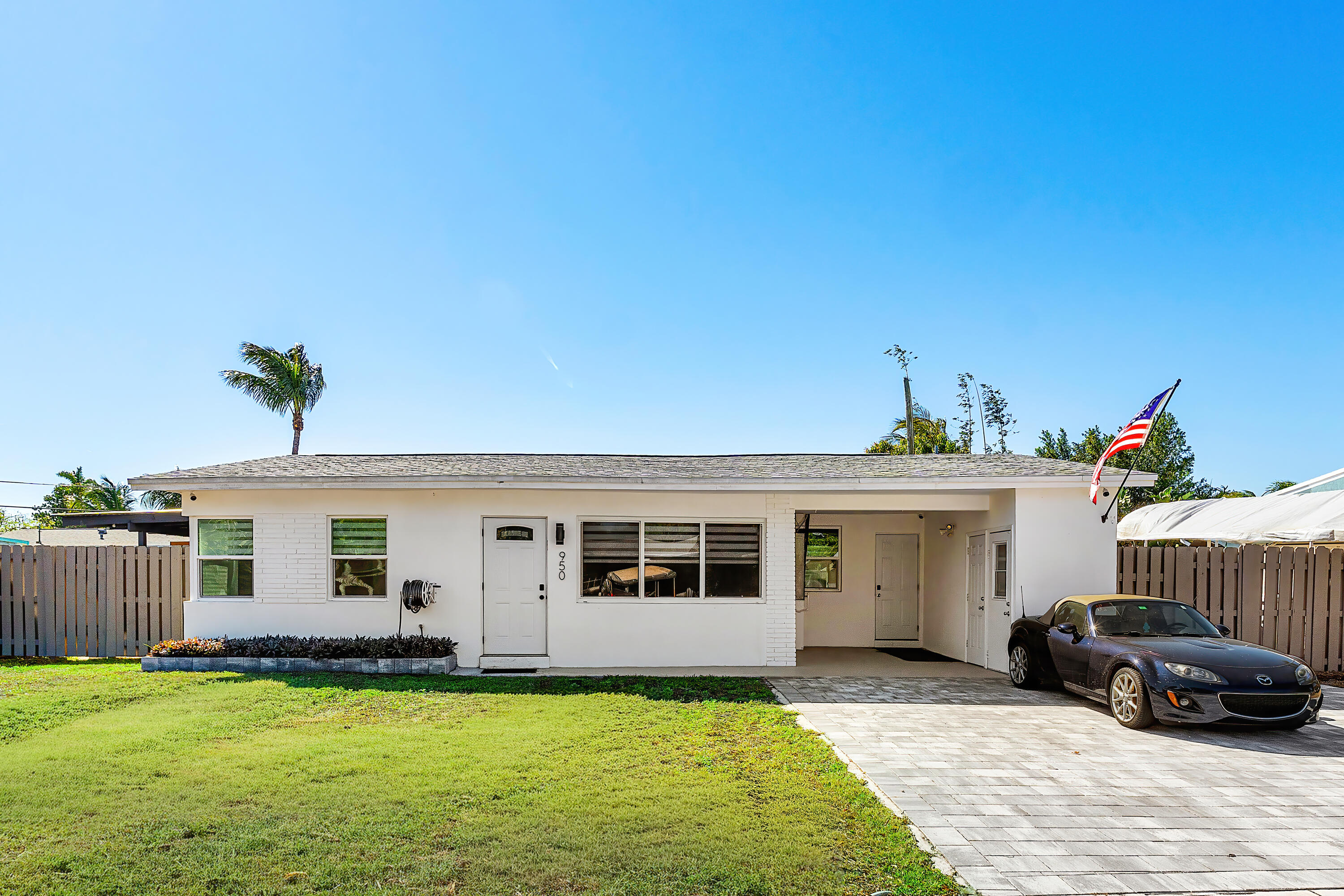 950 Northeast 23rd Place Pompano Beach, FL 33064 - Photo 3 of 41 001-950Northeast23rdPlace-PompanoBeach-F