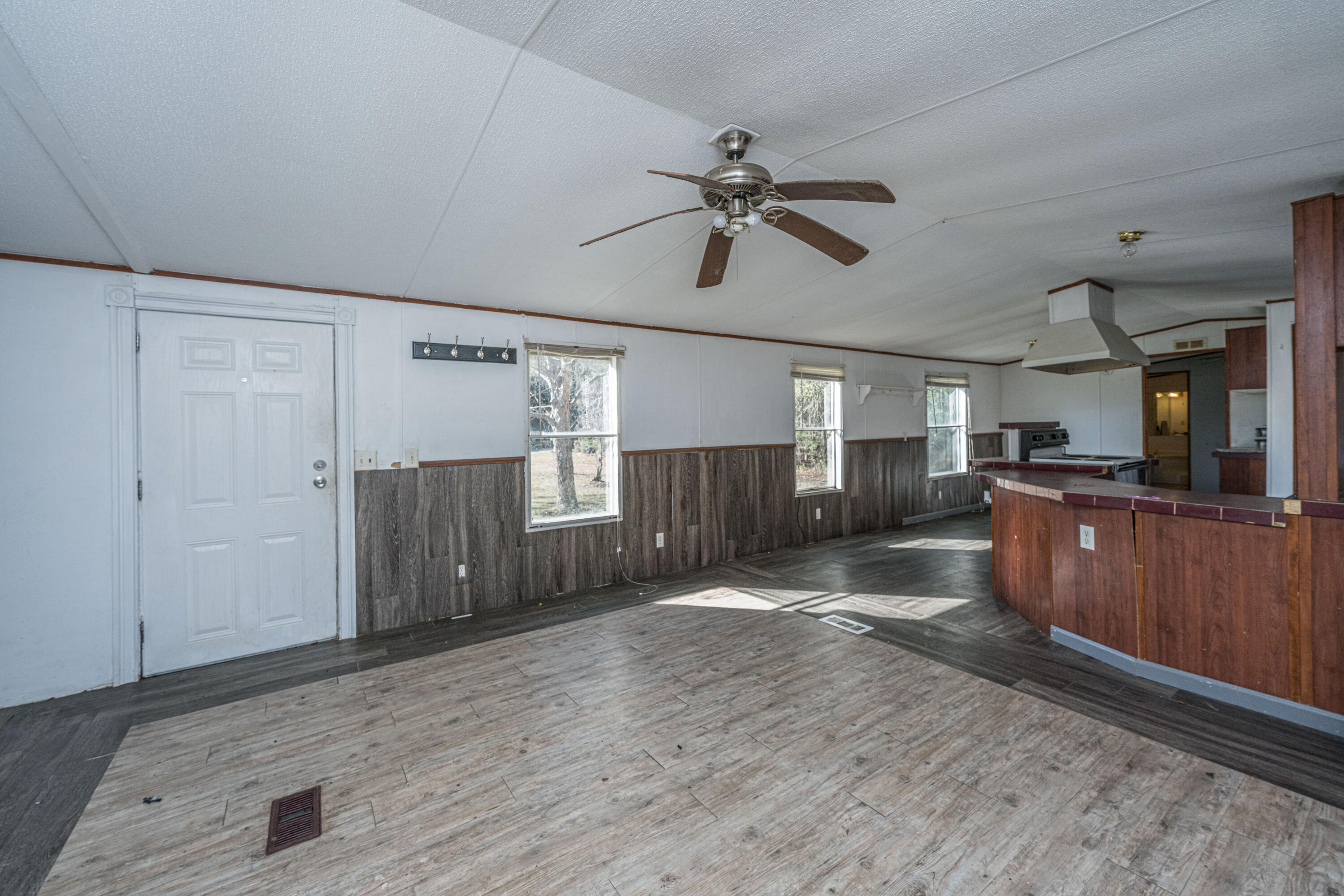 153 Rogers Branch Road Ridgeville, SC 29472 - Photo 8 of 66 153RogersBranchRd011