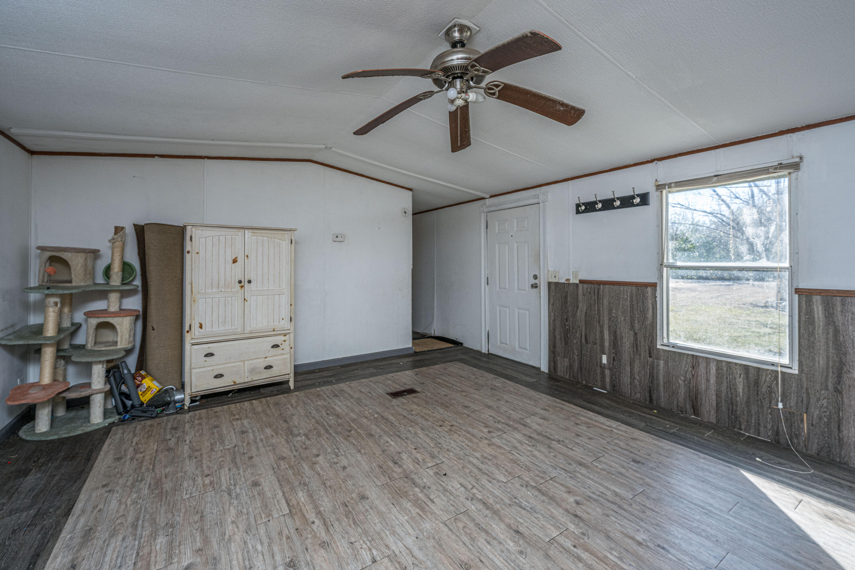 153 Rogers Branch Road Ridgeville, SC 29472 - Photo 9 of 66 153RogersBranchRd012