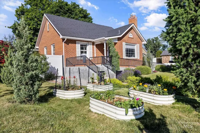 $430,000 | 1008 Fillmore Street, Caldwell, ID 83605