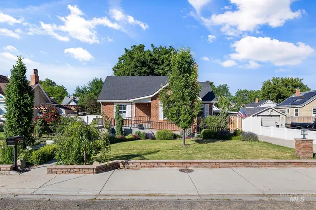 $430,000 | 1008 Fillmore Street, Caldwell, ID 83605