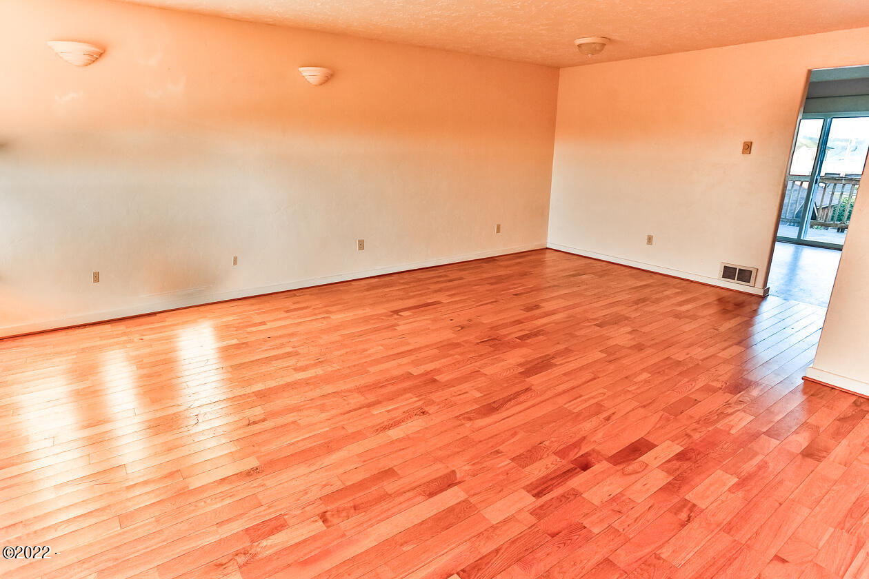 935 Southwest 11th Street Newport, OR 97365 - Photo 13 of 43 wood floor