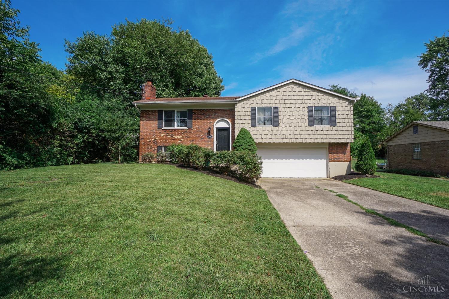 12062 Kenn Road Cincinnati, OH 45246 - Photo 1 of 31