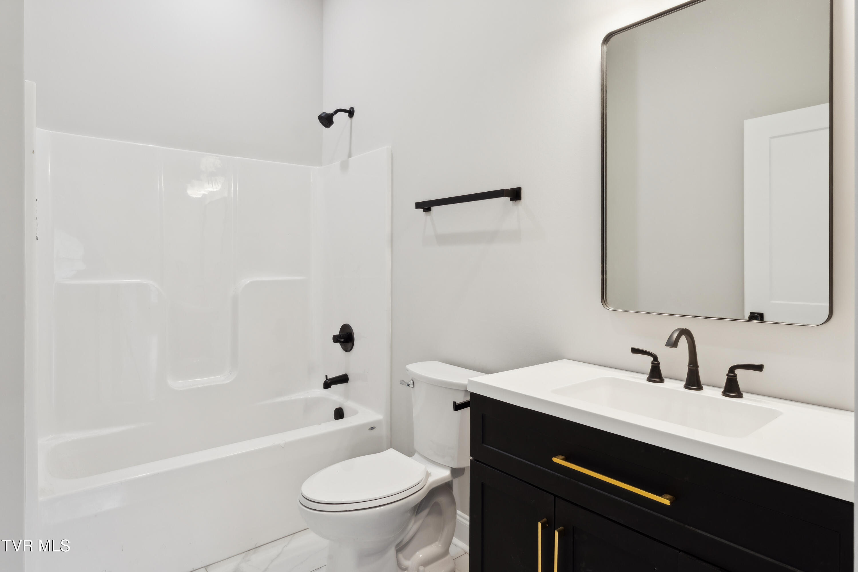 833 Granby Road Kingsport, TN 37660 - Photo 23 of 30 _A1_1119_WebRes