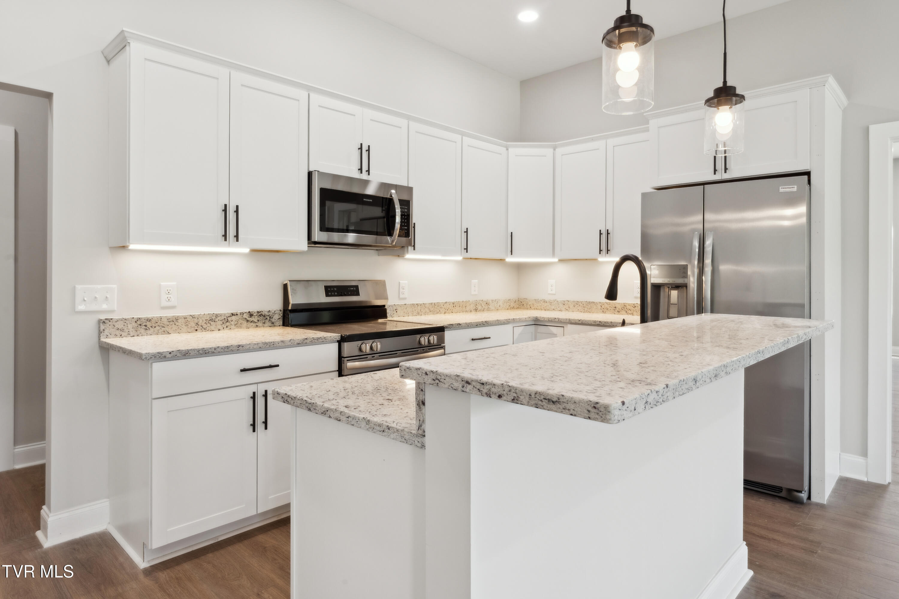 833 Granby Road Kingsport, TN 37660 - Photo 8 of 30 _A1_1024_WebRes