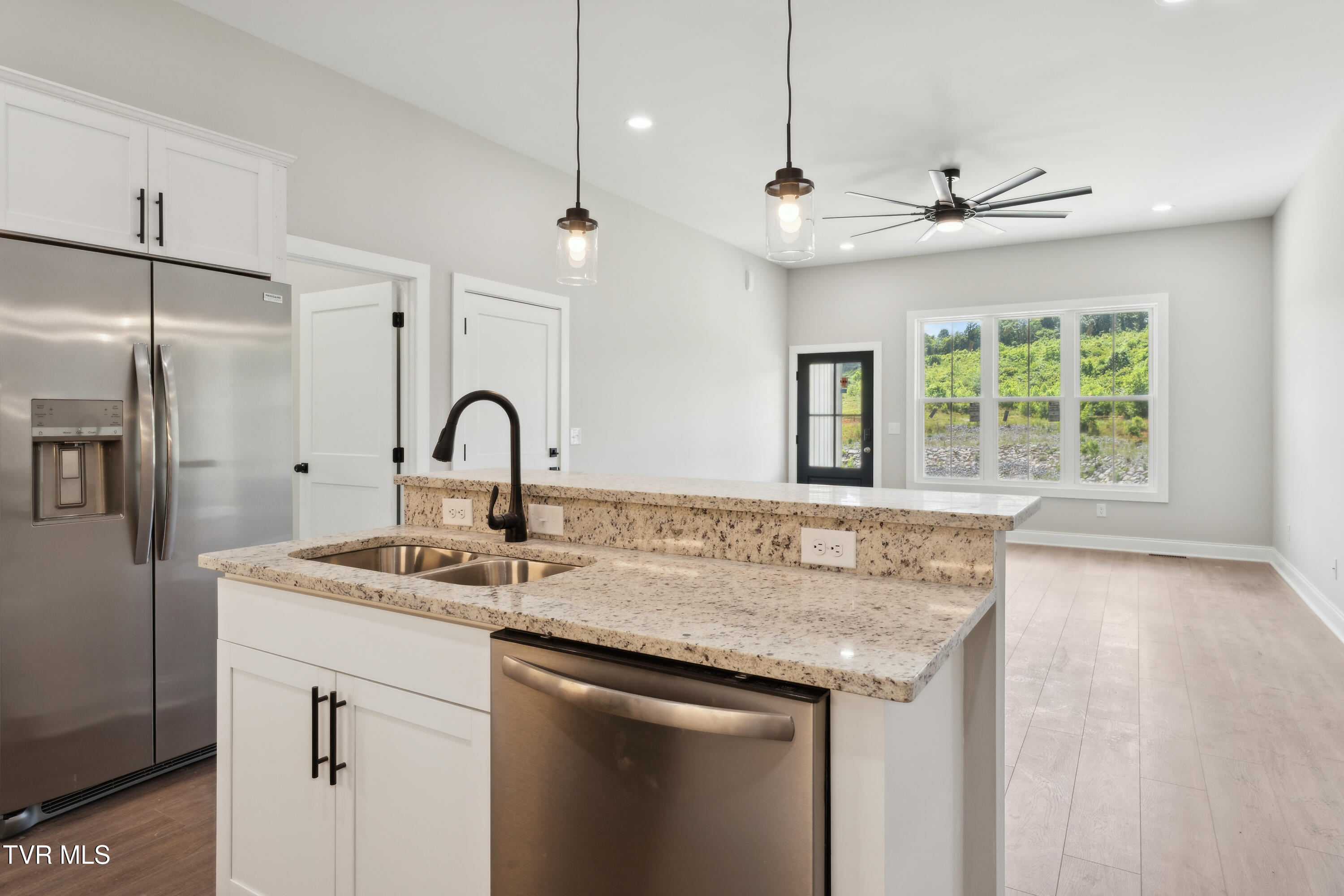 833 Granby Road Kingsport, TN 37660 - Photo 10 of 30 _A1_1034_WebRes