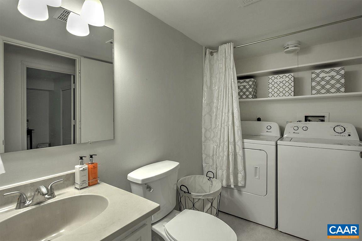 37 Spring Court Charlottesville, VA 22901 - Photo 13 of 21 Gallery Image 13