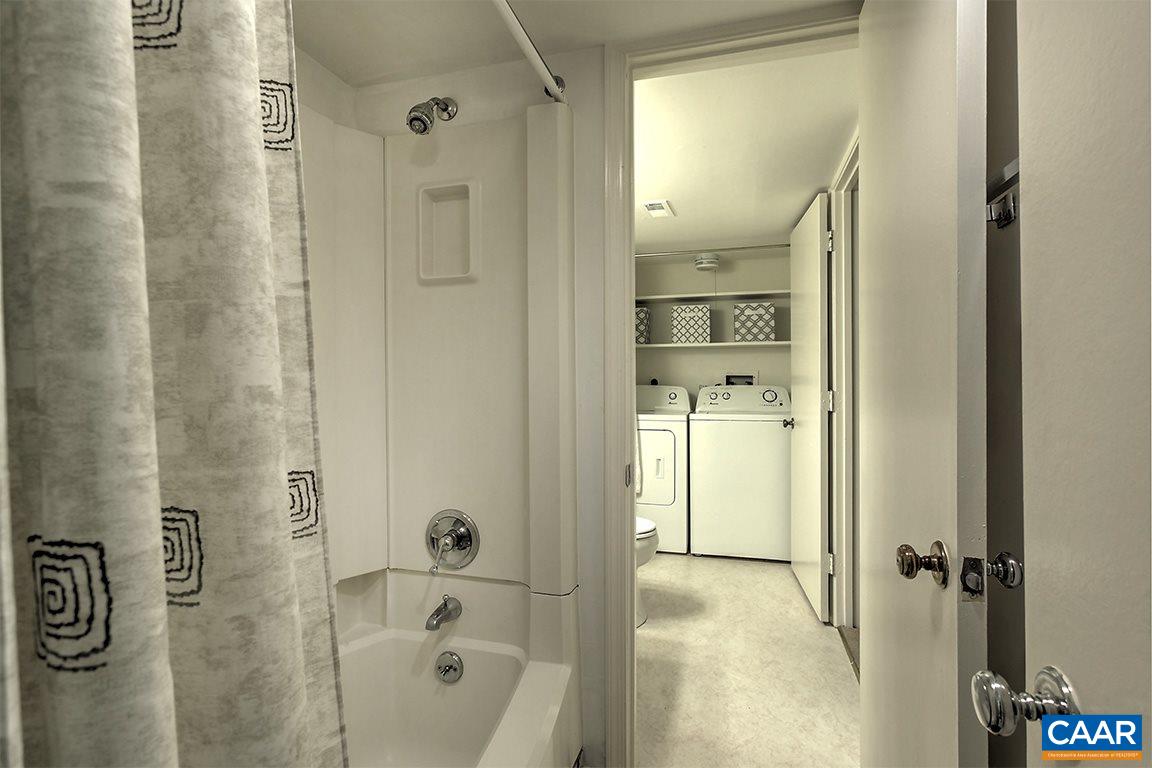 37 Spring Court Charlottesville, VA 22901 - Photo 14 of 21 Gallery Image 14