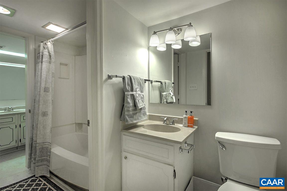 37 Spring Court Charlottesville, VA 22901 - Photo 6 of 21 Gallery Image 6