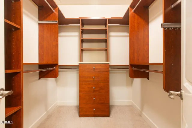 $1,098,000 | 840 East Green Street, Unit 220, Pasadena, CA 91101