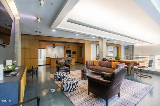 $1,098,000 | 840 East Green Street, Unit 220, Pasadena, CA 91101