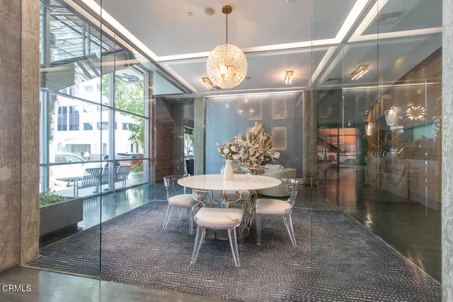 $1,098,000 | 840 East Green Street, Unit 220, Pasadena, CA 91101