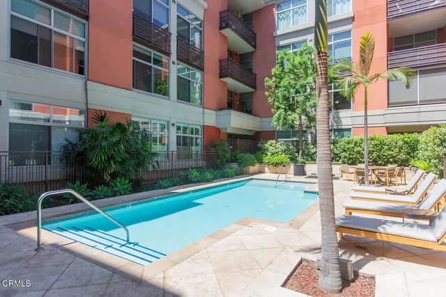 $1,098,000 | 840 East Green Street, Unit 220, Pasadena, CA 91101