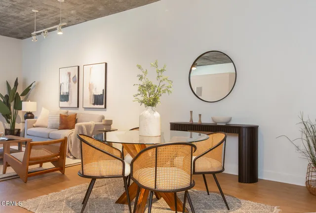 $1,098,000 | 840 East Green Street, Unit 220, Pasadena, CA 91101