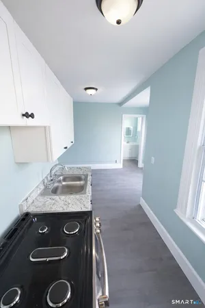 $1,100 | 21 Pearl Street, Unit 2C, Torrington, CT 06790
