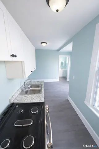 $1,150 | 21 Pearl Street, Unit 2C, Torrington, CT 06790