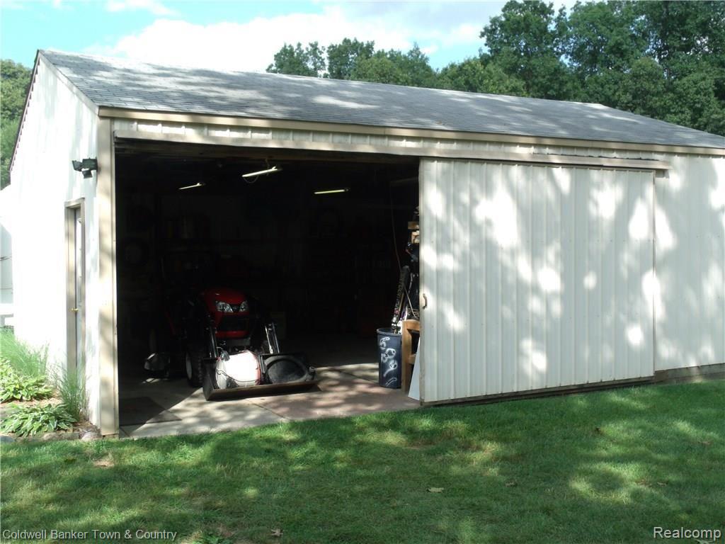 6891 Crofoot Road Fowlerville, MI 48836 - Photo 17 of 78 GEDC3720.JPG
