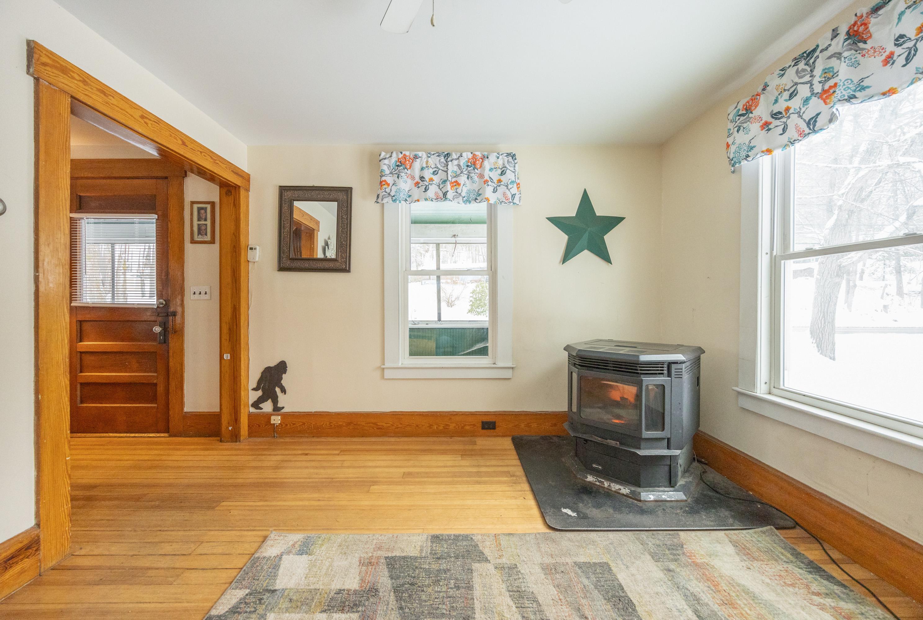 455 Daniel Webster Highway Meredith, NH 03253 - Photo 3 of 5