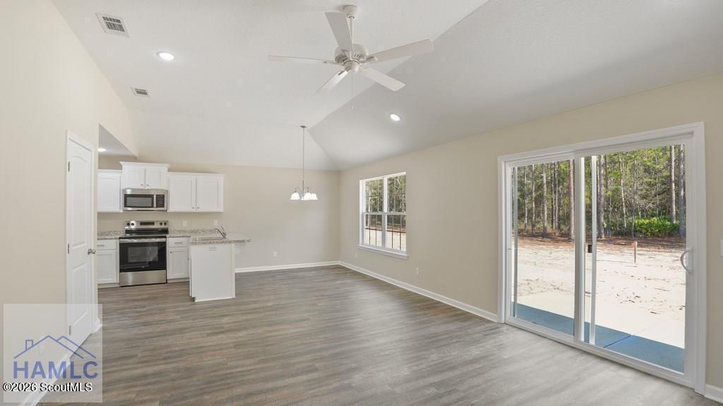 125 Pine Ridge Road Jesup, GA 31545 - Photo 9 of 14