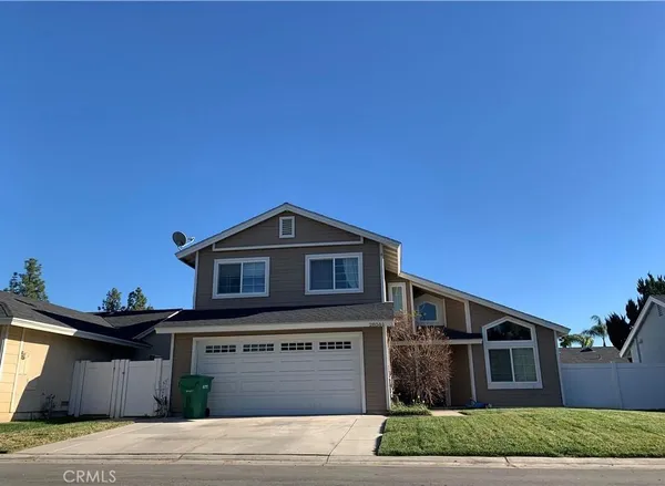 $3,150 | 28561 Foxboro Lane, Highland, CA 92346