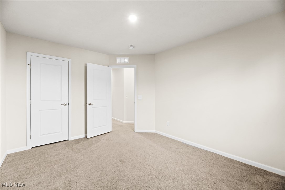 1145 Meadow Run Akron, OH 44321 - Photo 22 of 40