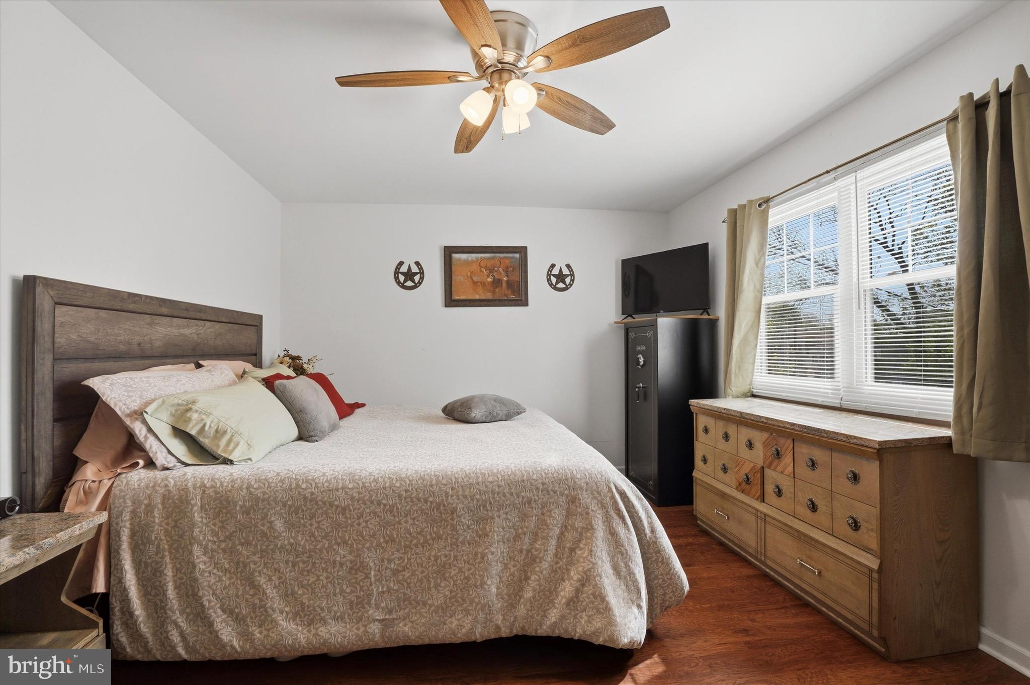 103 West Rively Avenue Aldan, PA 19018 - Photo 9 of 16 Primary Bedroom