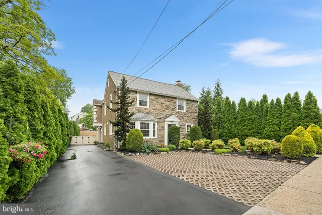 $1,265,000 | 727 East Manoa Road, Havertown, PA 19083
