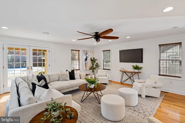 $1,265,000 | 727 East Manoa Road, Havertown, PA 19083