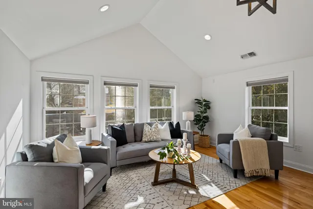 $1,265,000 | 727 East Manoa Road, Havertown, PA 19083