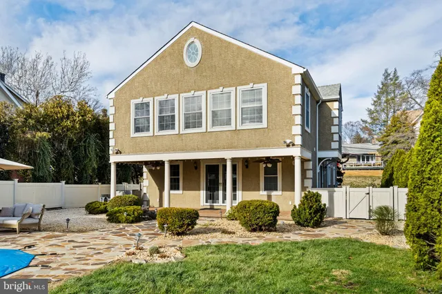 $1,265,000 | 727 East Manoa Road, Havertown, PA 19083