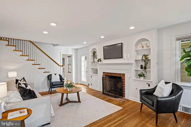 $1,265,000 | 727 East Manoa Road, Havertown, PA 19083
