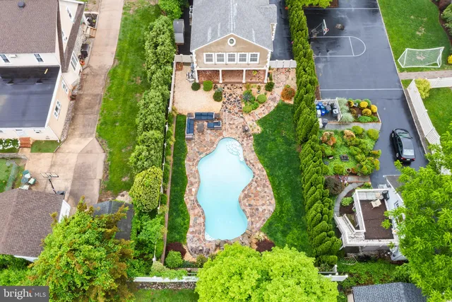 $1,265,000 | 727 East Manoa Road, Havertown, PA 19083