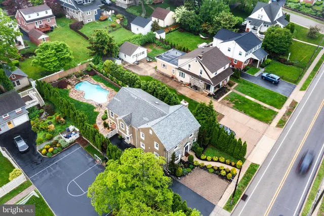 $1,265,000 | 727 East Manoa Road, Havertown, PA 19083