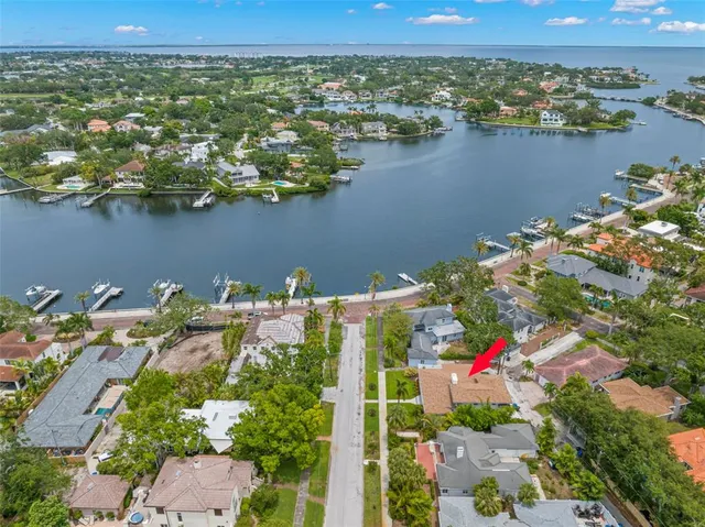 $1,150,000 | 146 26th Avenue Northeast, St. Petersburg, FL 33704