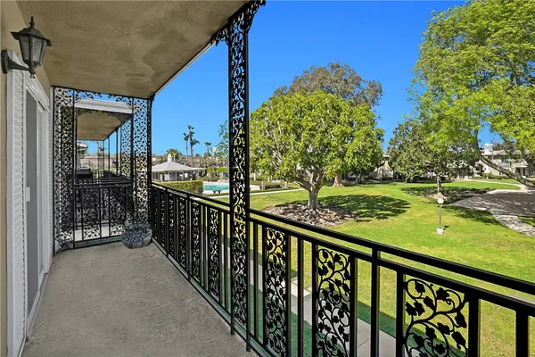 $869,000 | 1422 Deauville Place, Costa Mesa, CA 92626