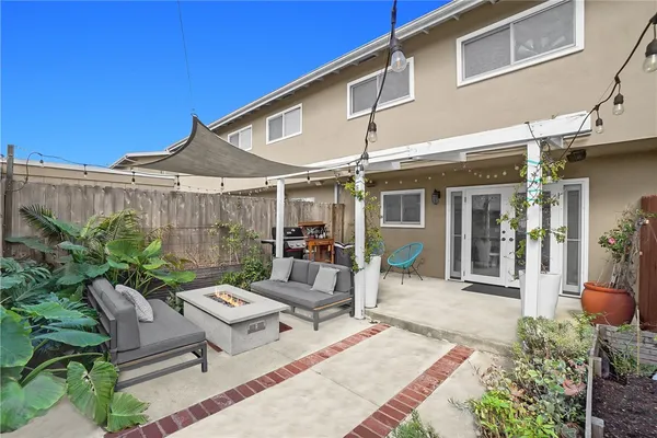 $869,000 | 1422 Deauville Place, Costa Mesa, CA 92626