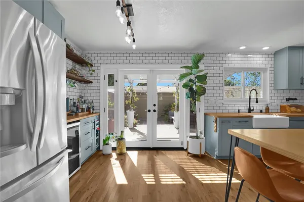 $869,000 | 1422 Deauville Place, Costa Mesa, CA 92626