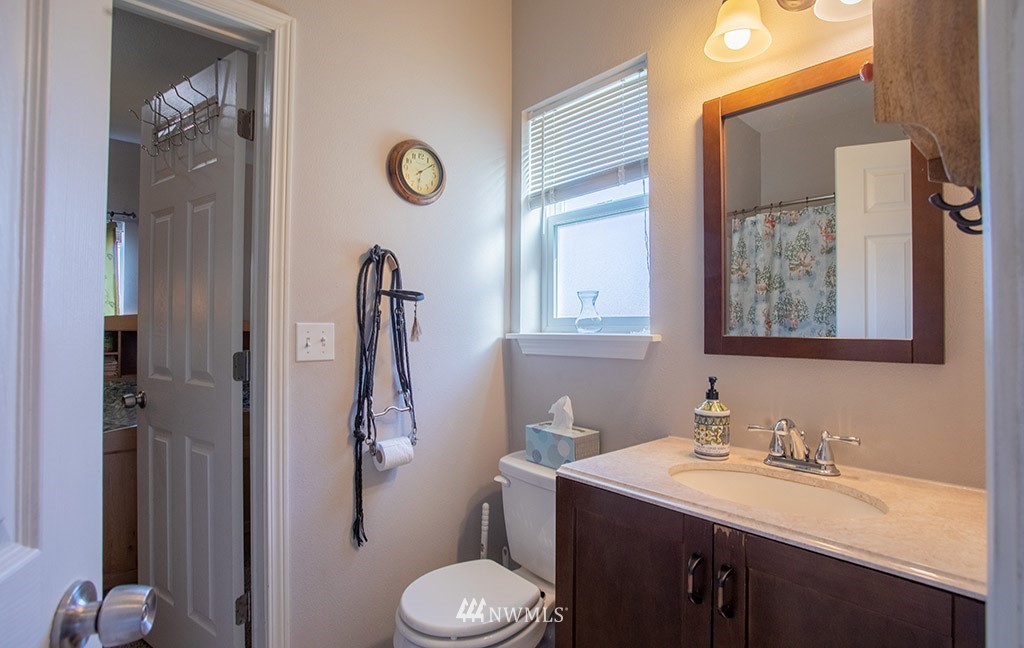 21 East Brady Loop Allyn, WA 98524 - Photo 17 of 32 Gallery Image 17