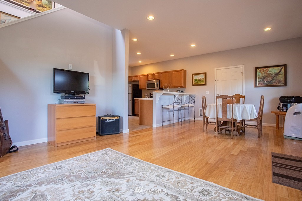 21 East Brady Loop Allyn, WA 98524 - Photo 29 of 32 Gallery Image 29