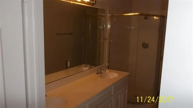 $2,600 | 121 Wildwood Court, Unit 200, Grapevine, TX 76051