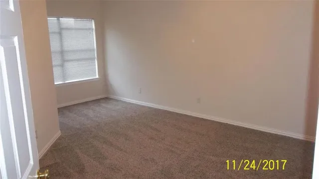 $2,600 | 121 Wildwood Court, Unit 200, Grapevine, TX 76051