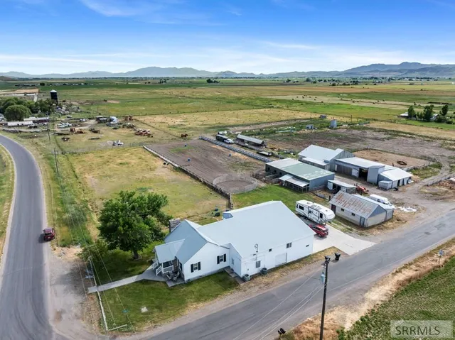 $1,200,000 | 2214 South 1600 Street, Preston, ID 83263