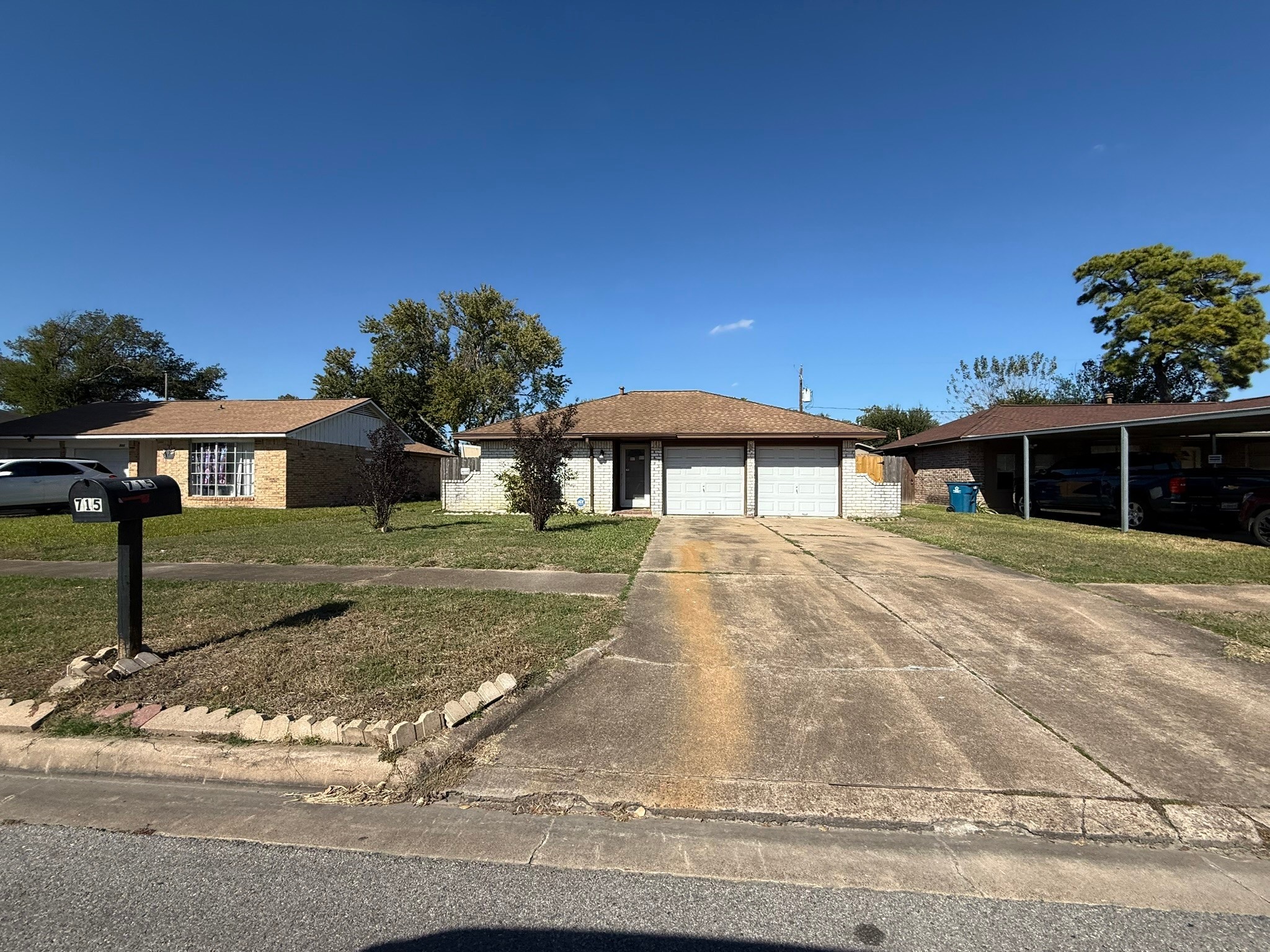 715 Branding Iron Lane Houston, TX 77060 - Photo 6 of 6 a front view of a house with a yard