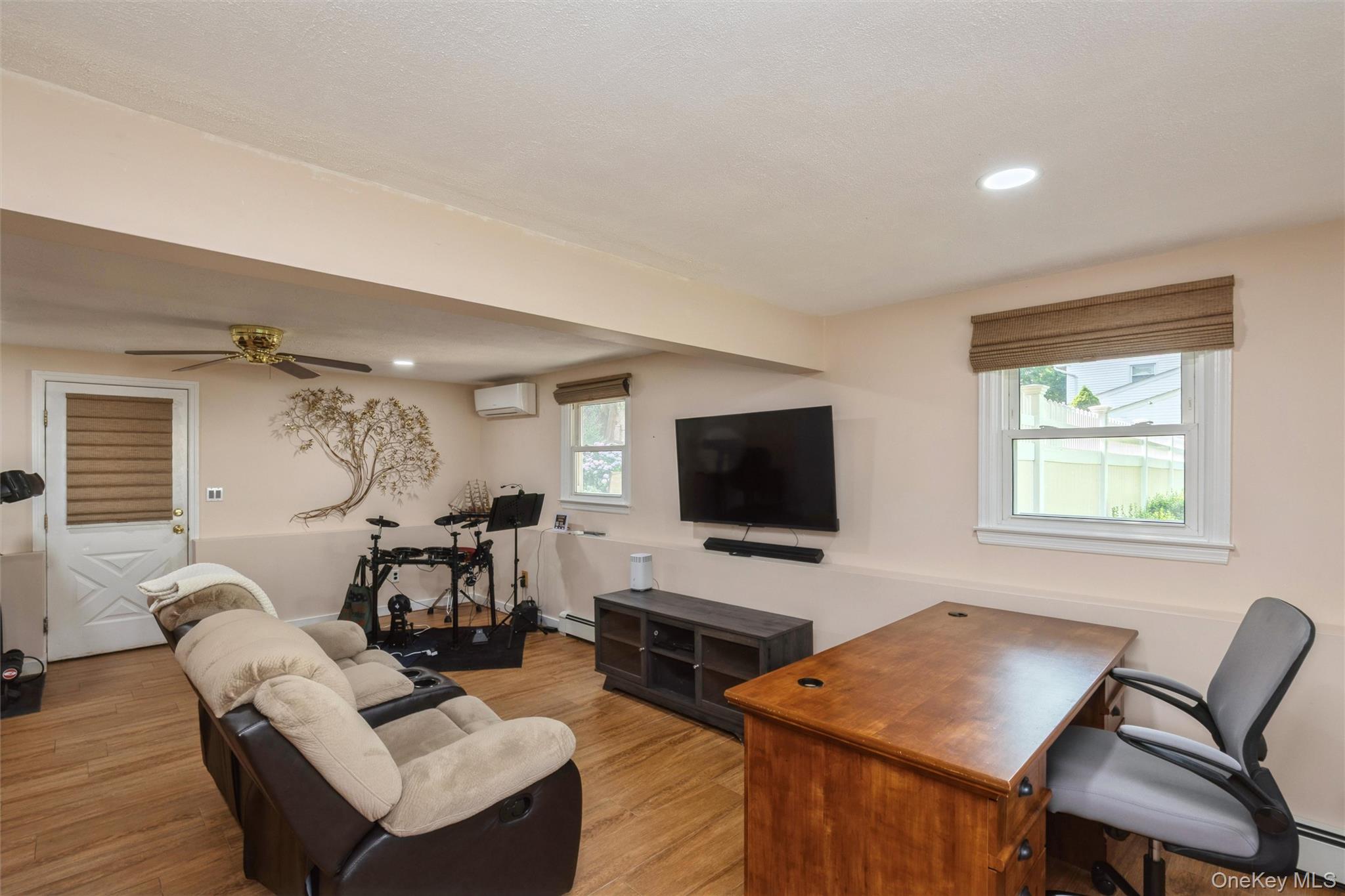 115 Clarendon Road Ronkonkoma, NY 11779 - Photo 20 of 45