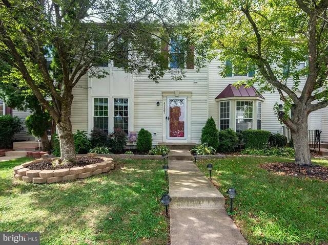 $599,900 | 43287 Chokeberry Square, Ashburn, VA 20147