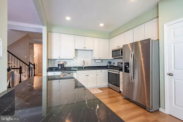 $599,900 | 43287 Chokeberry Square, Ashburn, VA 20147