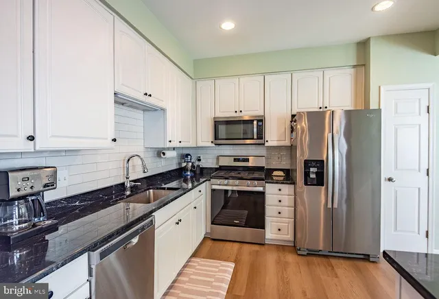 $599,900 | 43287 Chokeberry Square, Ashburn, VA 20147