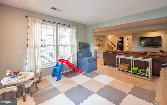 $599,900 | 43287 Chokeberry Square, Ashburn, VA 20147